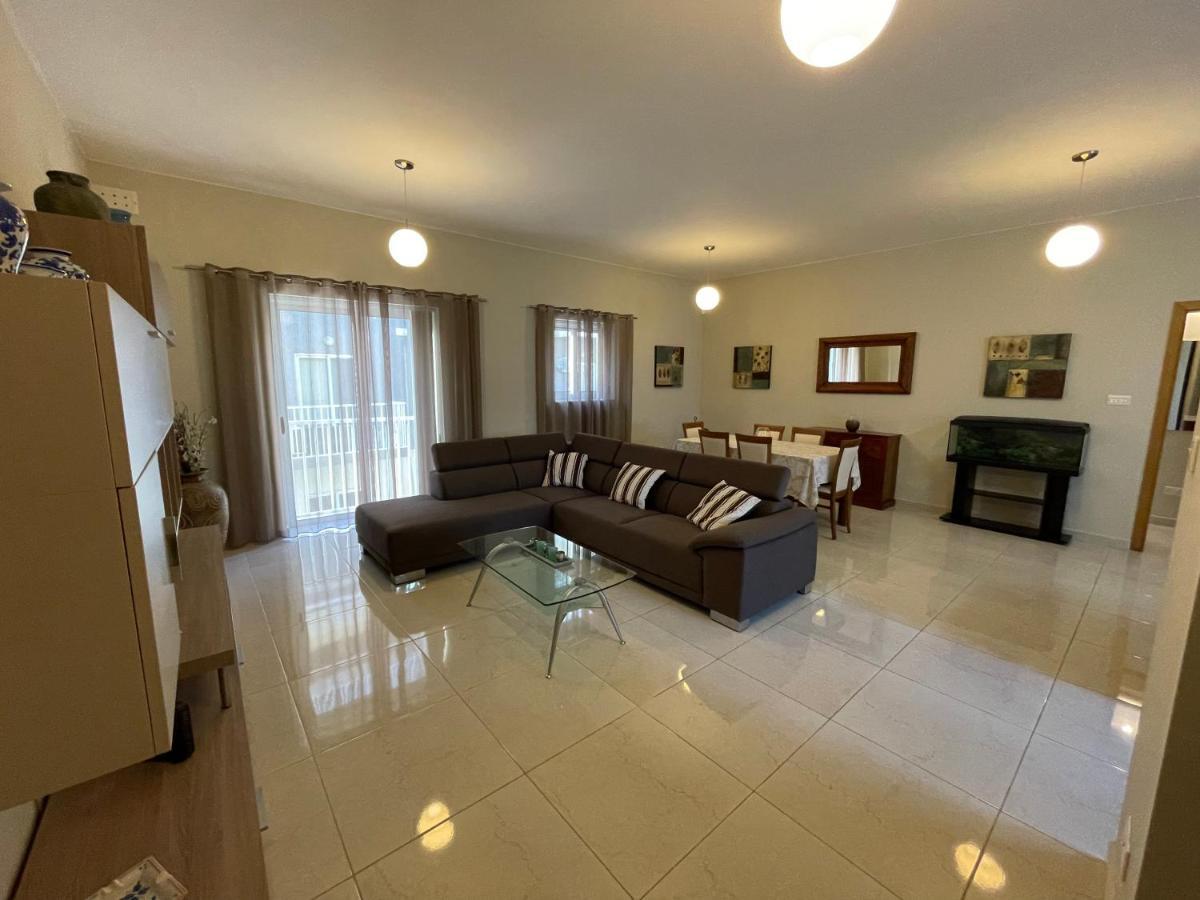 Verdi Apartment - Spacious Modern Apartment, Close To Valletta Santa Vennera Экстерьер фото